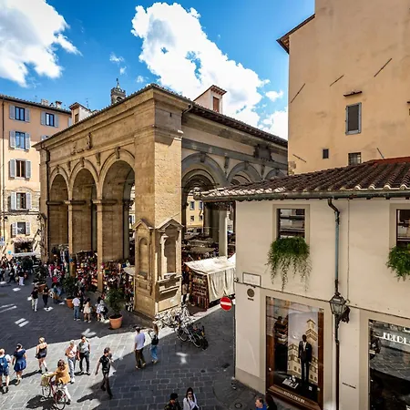 La Loggia Del Porcellino